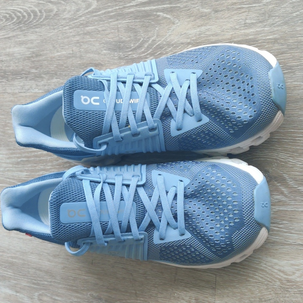 On Sneakers worn twice Perfect Condition